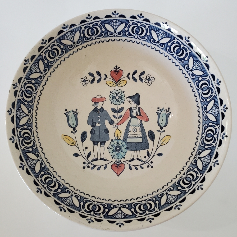 JOHNSON BROS Old Granite Hearts & Flowers Serving Bowl 8 1/2" Round Ceramic